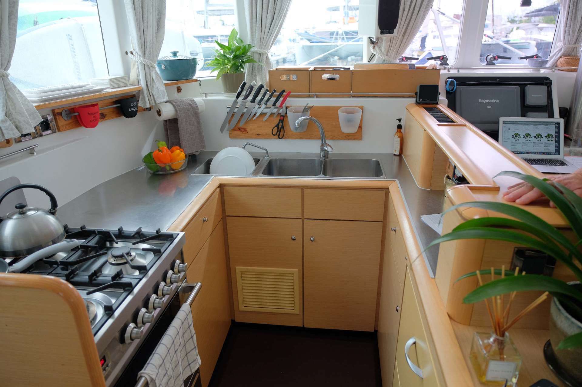 yacht charter Gambit galley