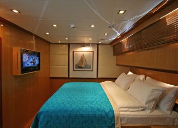 yacht charter Getaway VIP cabin