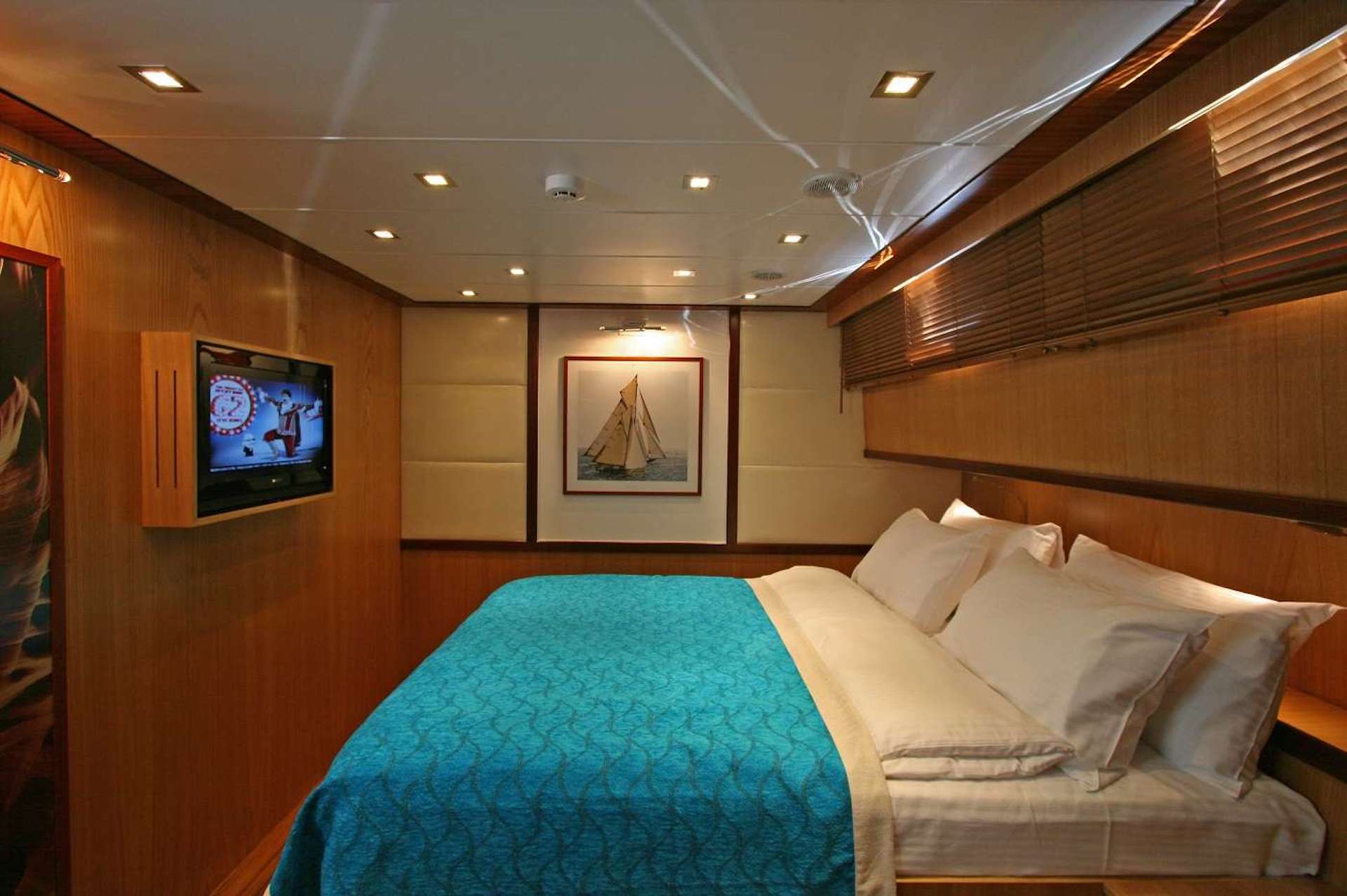 yacht charter Getaway VIP cabin
