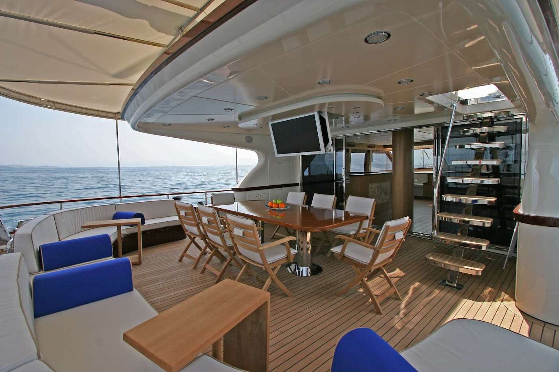 yacht charter Getaway aft deck