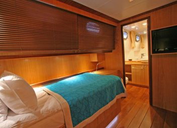 yacht charter Getaway cabin