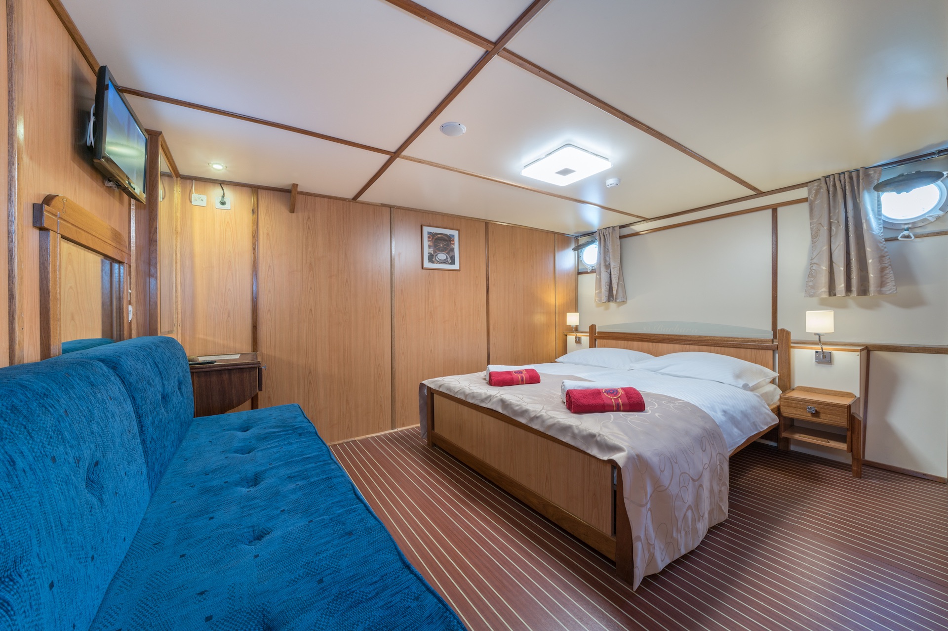 yacht-charter-guest-cabin-barbara
