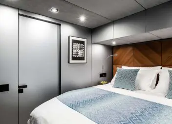 yacht charter guest cabin E Supercat
