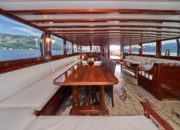 yacht charter gulet Stella Maris saloon