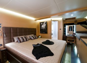 yacht charter Ipharra cabin