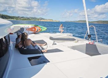 yacht charter Island Hoppin sun deck