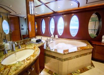 yacht charter Just Enough bathroom