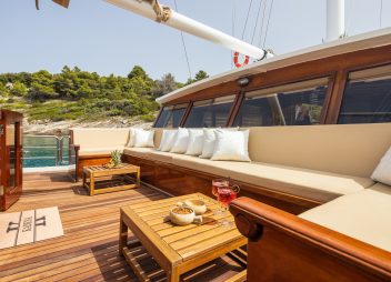 yacht charter Kadena relaxing space