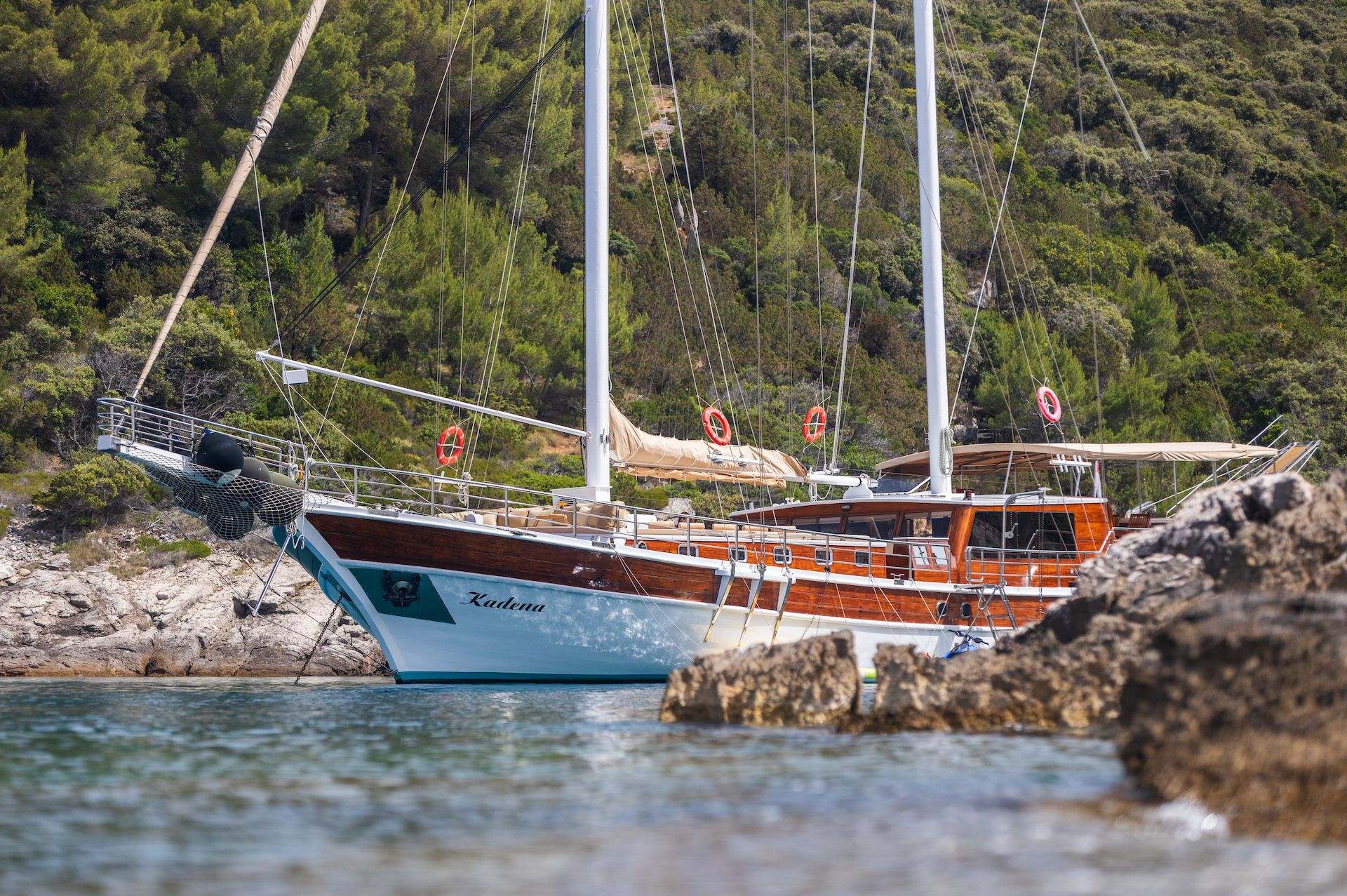 yacht charter Kadena sailing