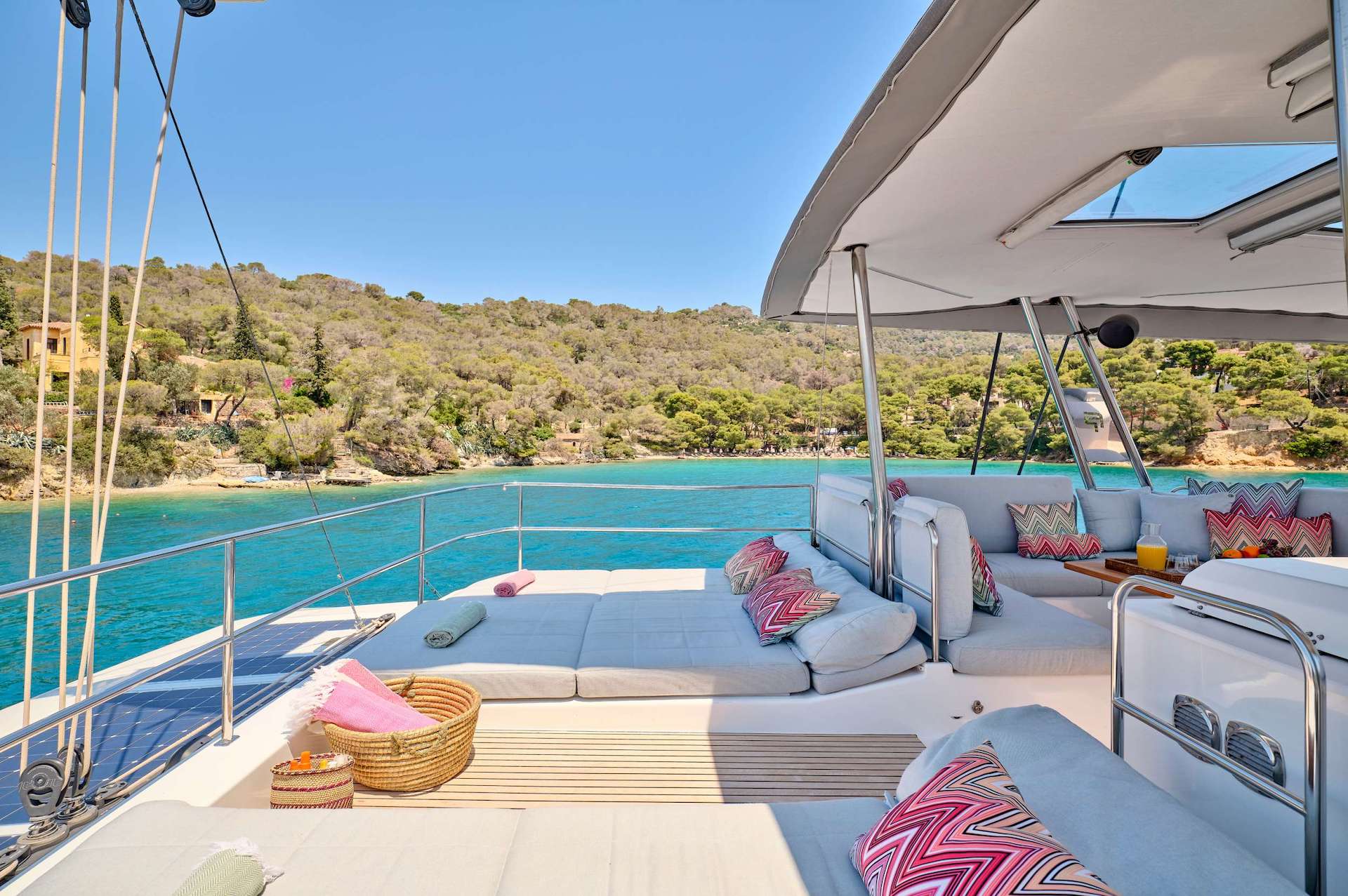 yacht charter Kimata sundeck