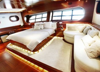 yacht charter La Bella Vita luxury cabin