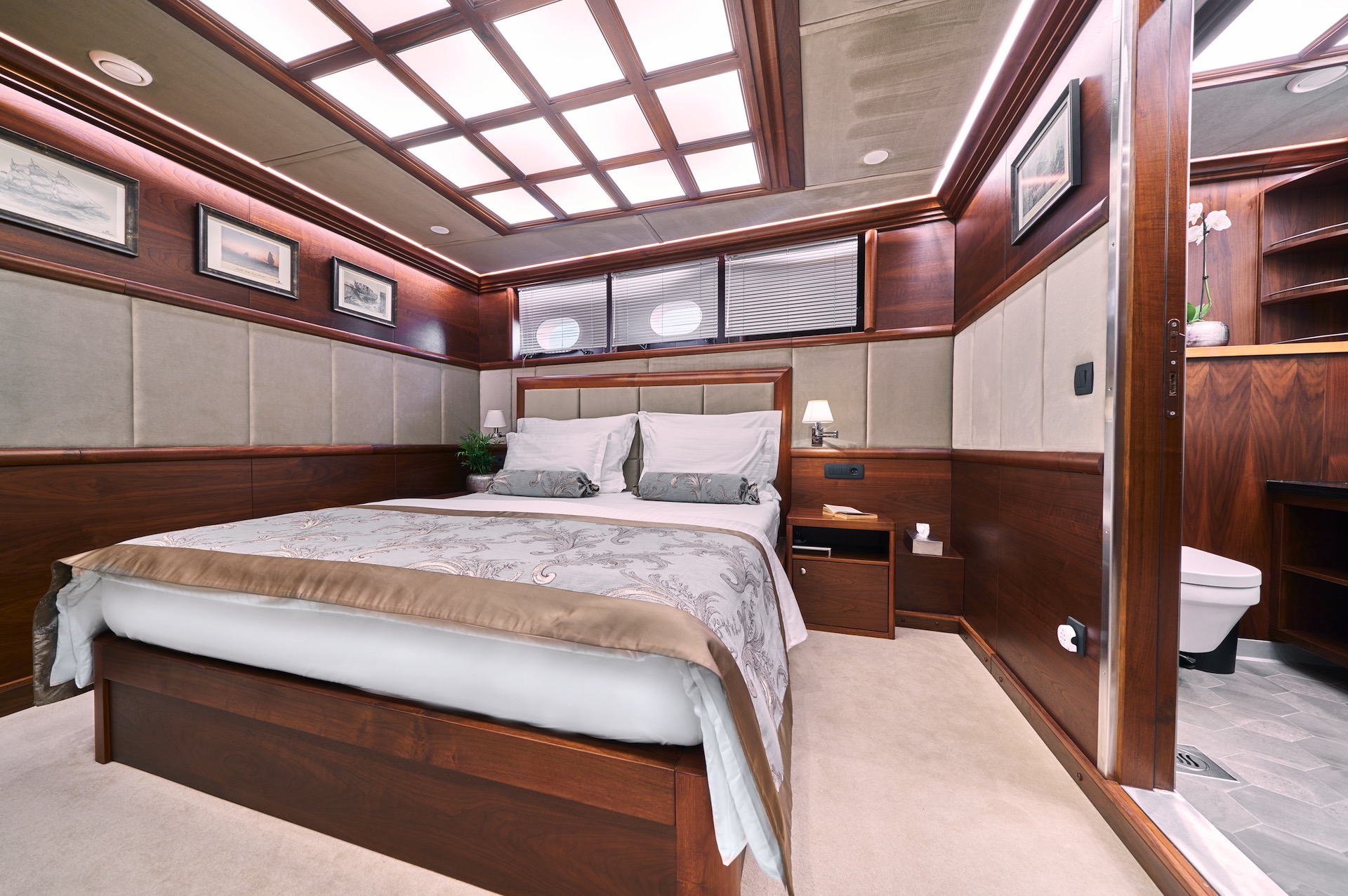 yacht charter Lady Gita double cabin
