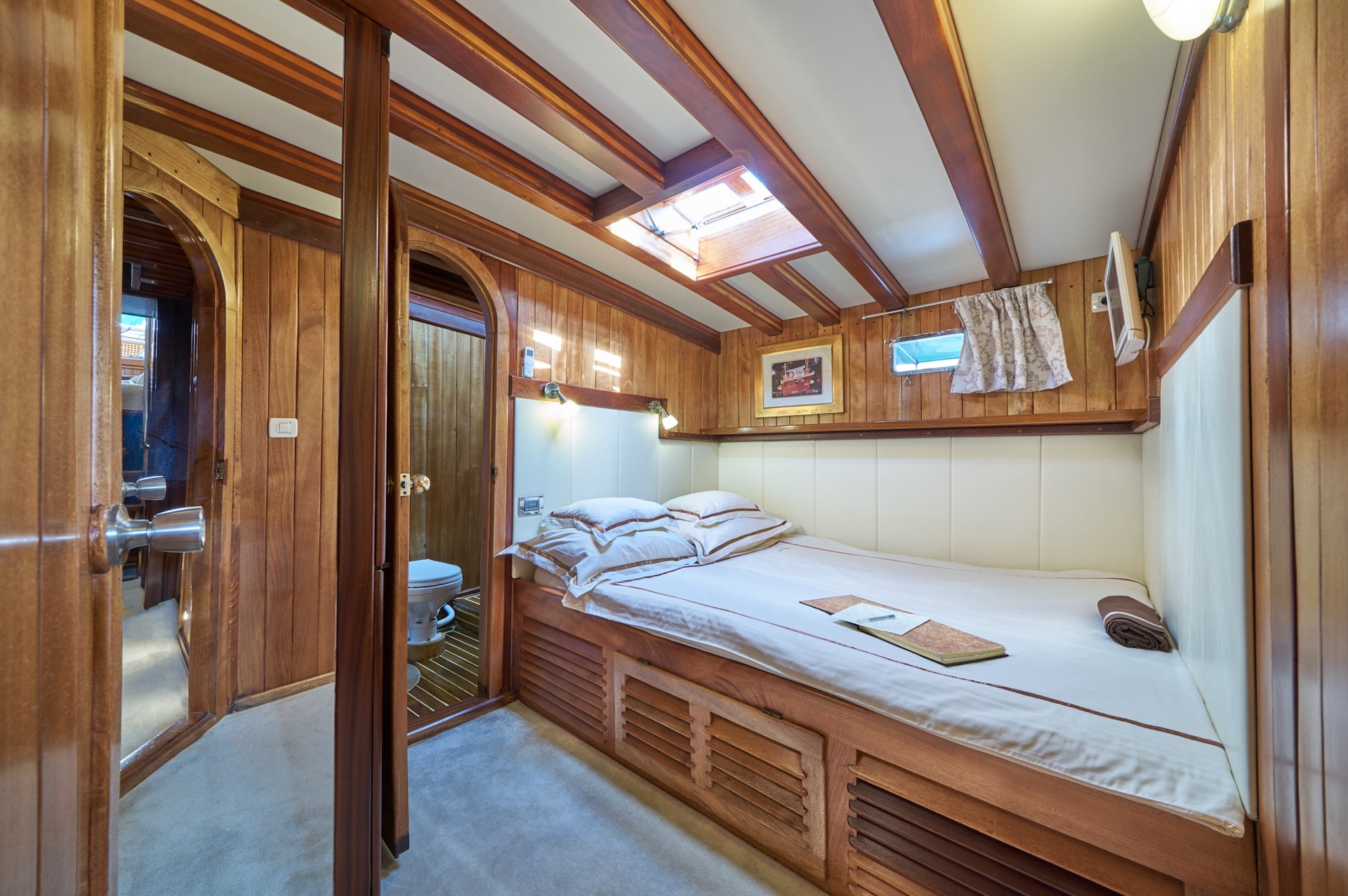 yacht charter Libra double cabin