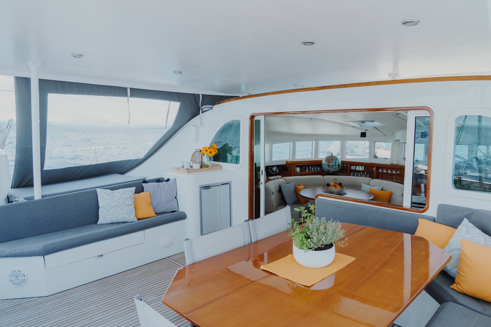 yacht charter Mala aft deck