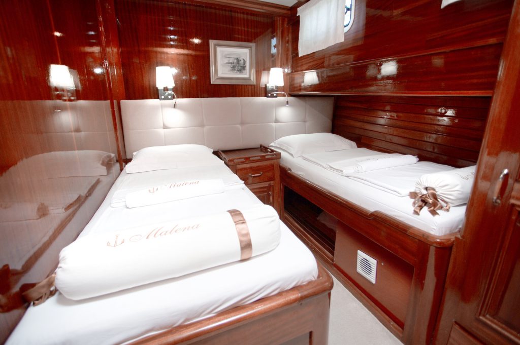 yacht charter Malena twin cabin