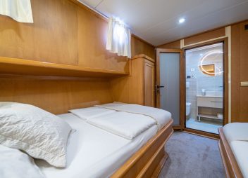yacht charter Morning Star cabin