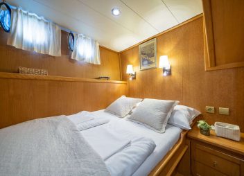 yacht charter Morning Star double cabin