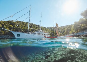 Croatian yacht charter Corsario swim