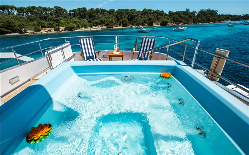 Yacht Charter with Jacuzzi