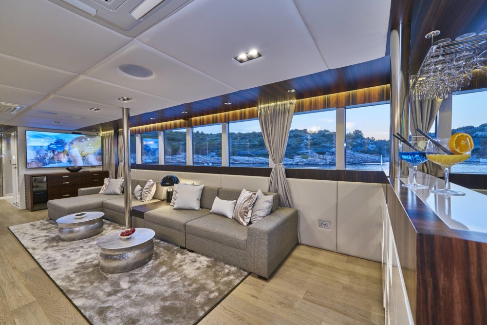 Yacht Dalmatino interior