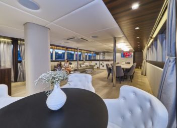 Yacht Dalmatino salon