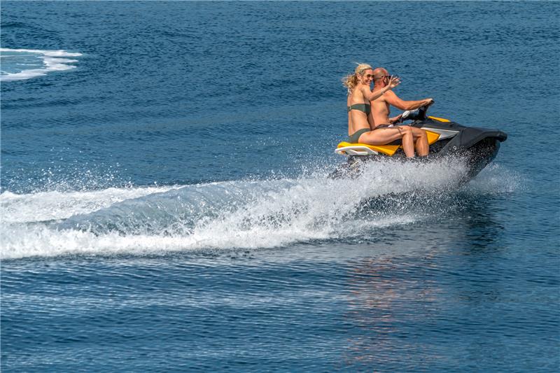 Yacht San Limi Jet ski ride