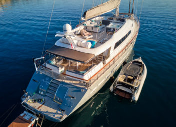 Yacht San Limi with tender