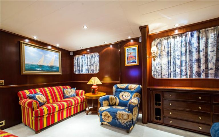 Yacht Star Of The Sea Master cabin sofas