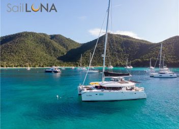 Yacht charter Catamaran Luna