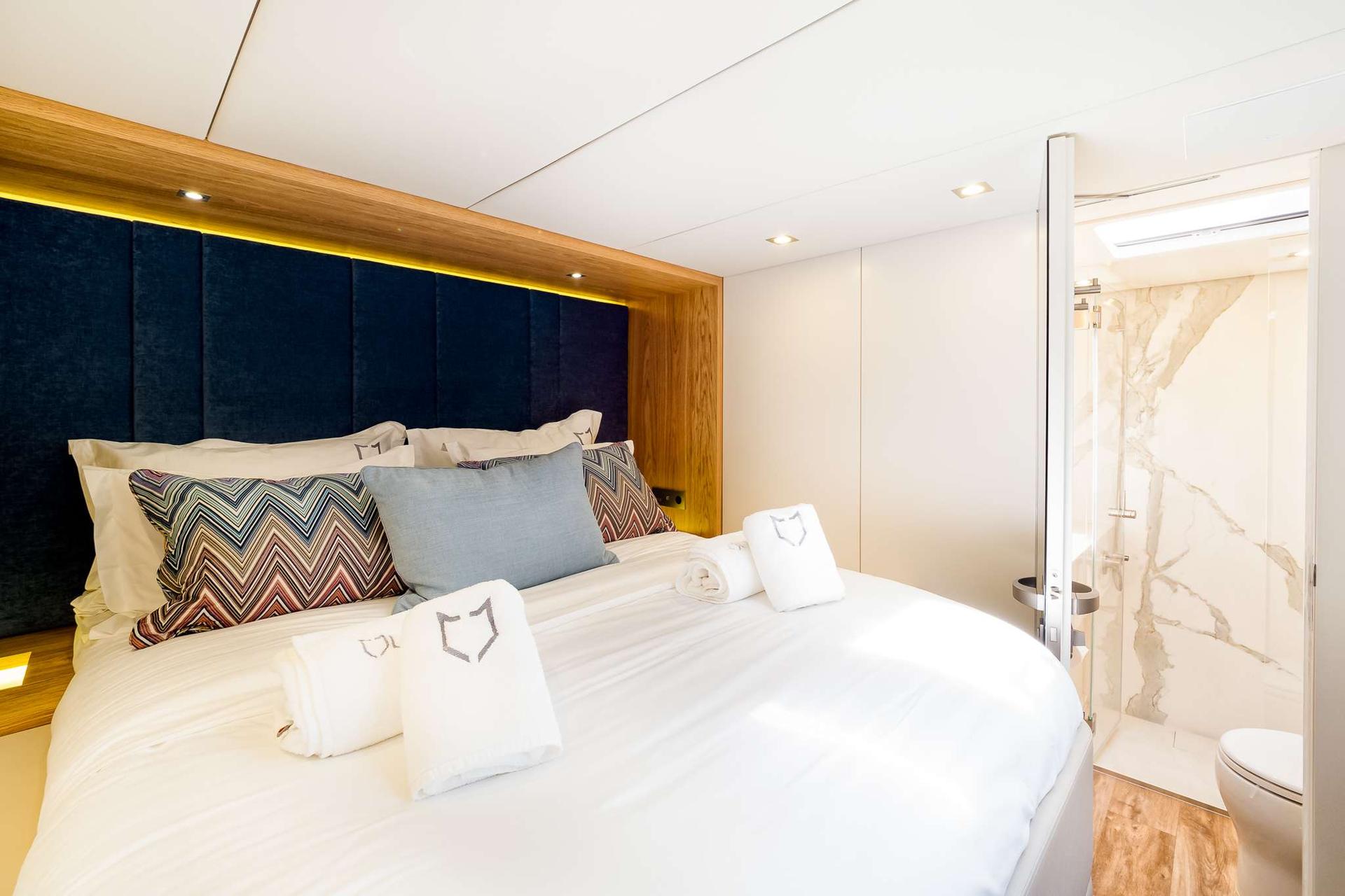 Master Cabin in Luxury Yacht Charter - High Point Yacthing