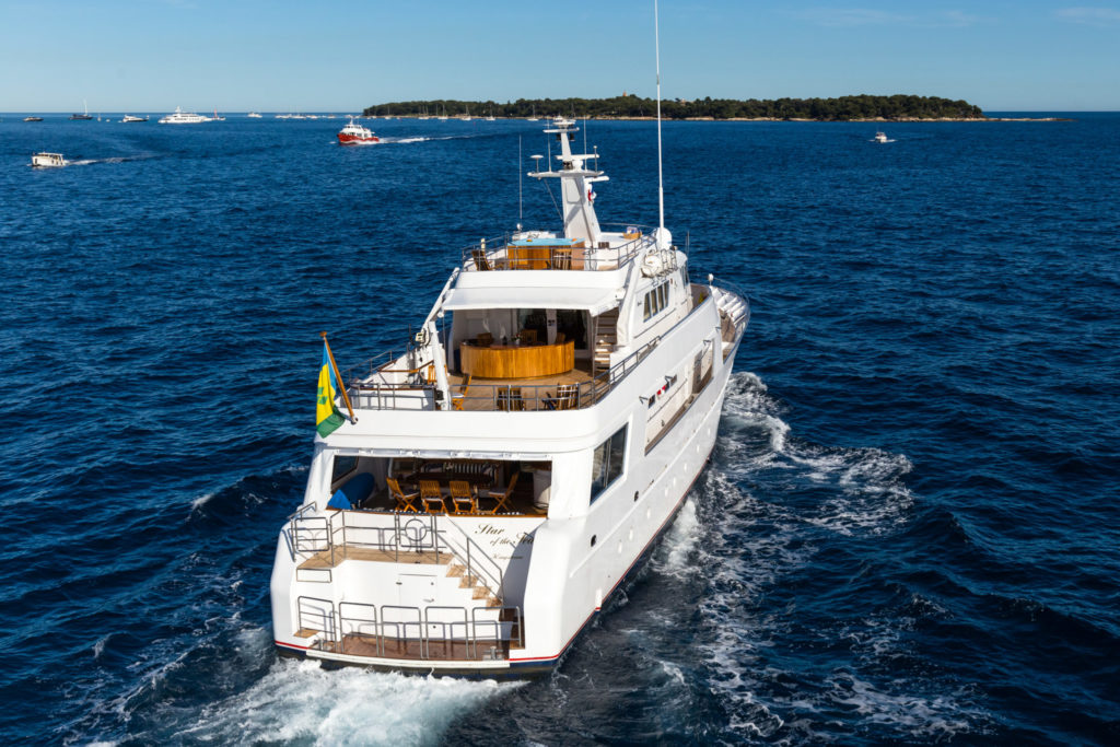 Star of the sea Cruising the grenadines - High Point Yachting
