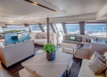catamaran yacht charter Christal Mio