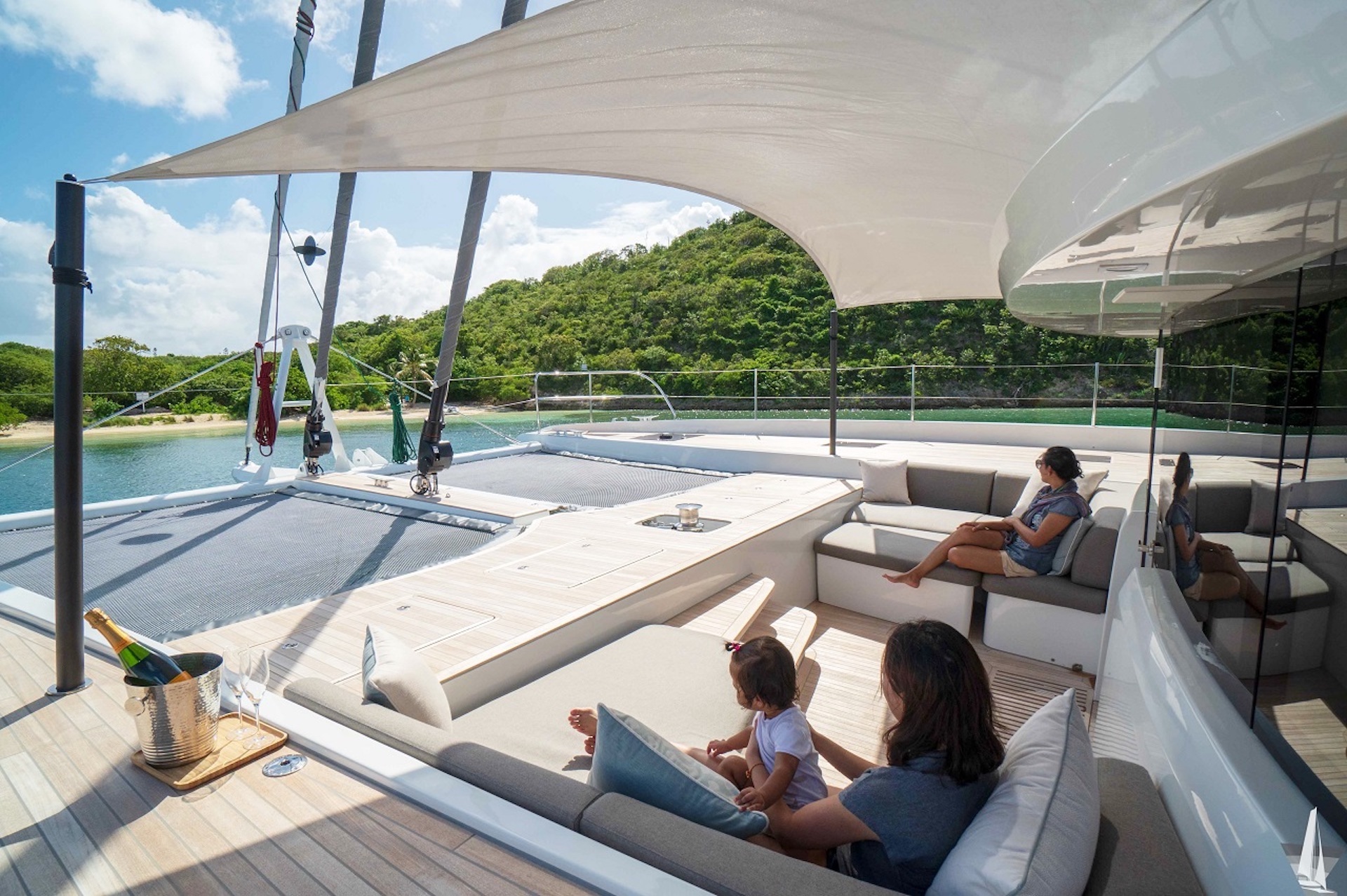 catamaran yacht charter Joy fore deck