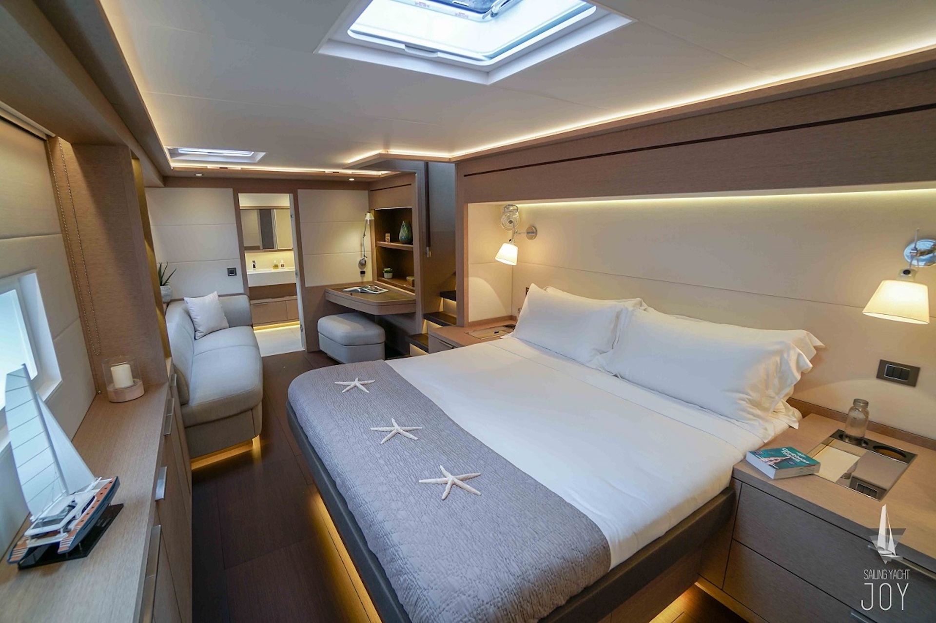 t charter Joy cabin master