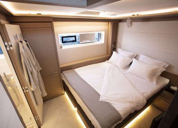 yacht cabin Babac