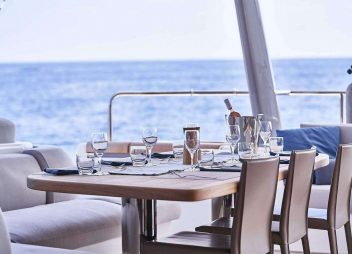 yacht charter Babac alfresco dining