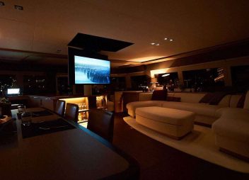 yacht charter Babac cinema