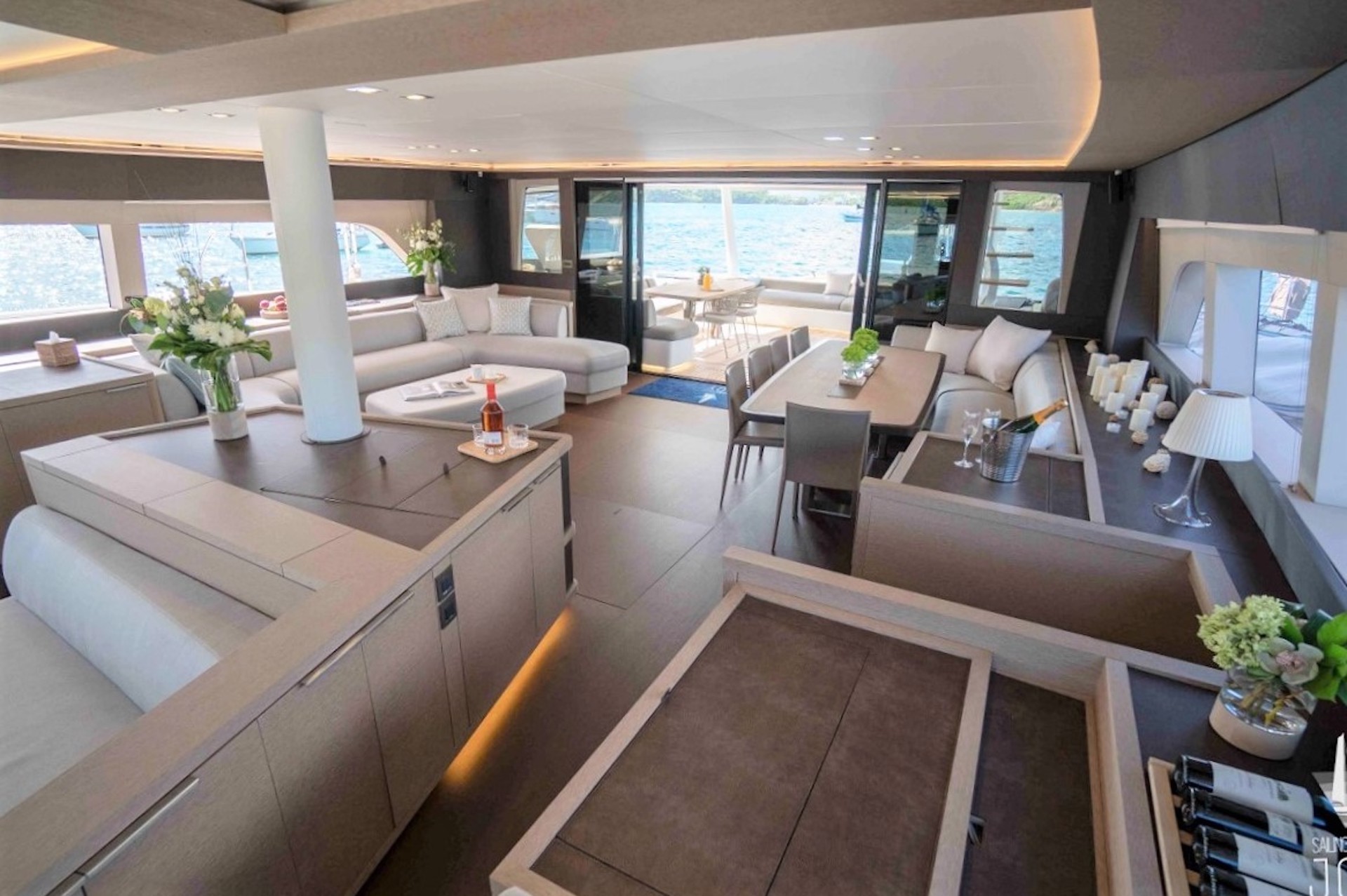 yacht charter saloon catamaran Joy