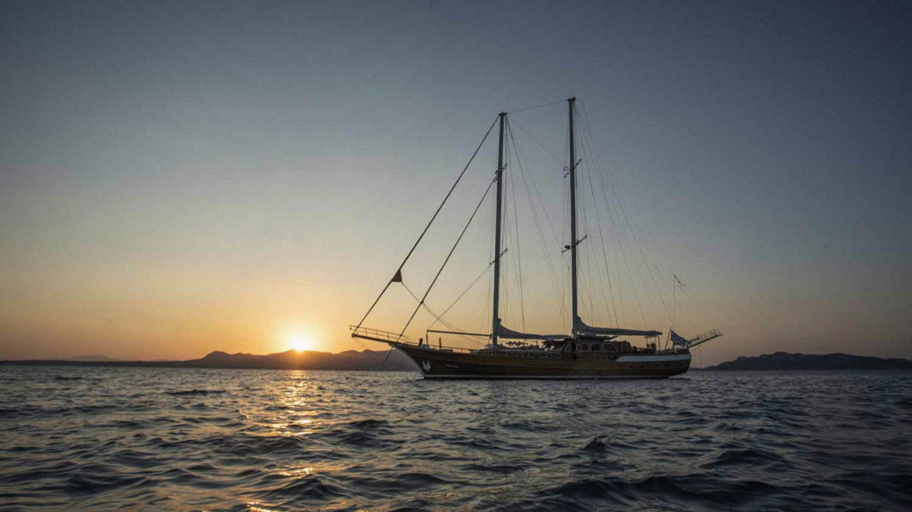 Entre Cielos Motor Sailer Gulet Charter in Greece Relaxing Sailing Vacations- High Point Yachting