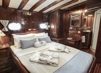 gulet yacht charter Entre Cielos double cabin