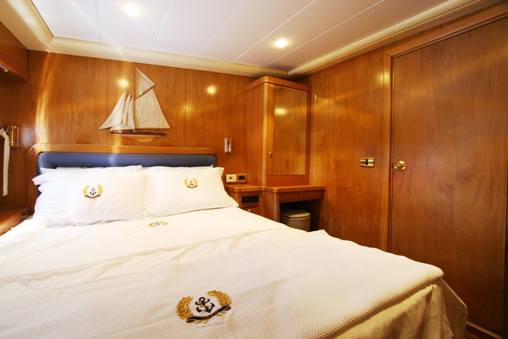 Schatz yacht charter in UK water toys - High Point Yachting