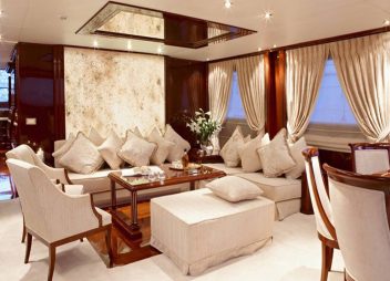 Iraklis yacht charter salon