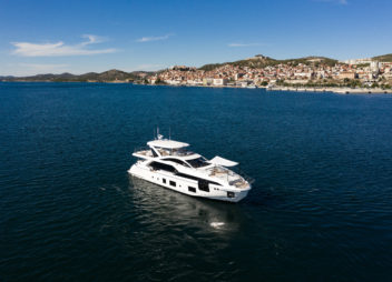 Dawo brand new 27m Azimut yacht charter in Croatia with TV Salon, High speed internet & beautiful ensuite cabins - High Point Yachting