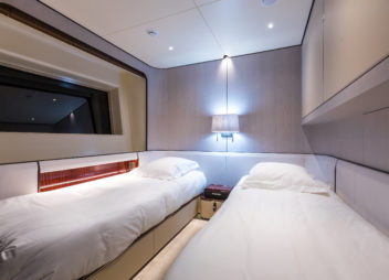 Heed motor super yacht charter relaxed luxury yacht cabin with sea view - High Point Yachting