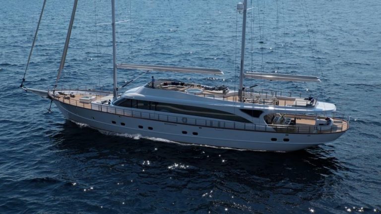 Crewed Yacht charter Gulet Acapella