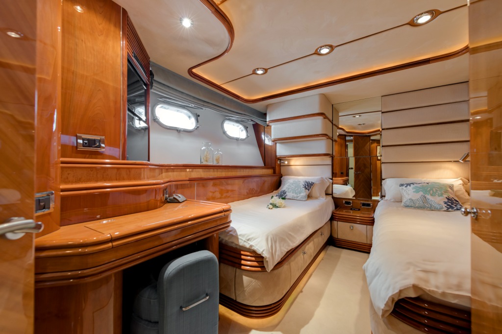 Croatia yacht charter Bbay I twin cabin