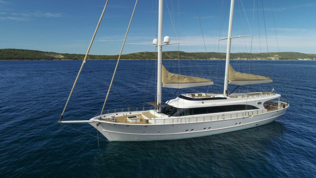 Luxury sailing yacht Acapella in Croatia
