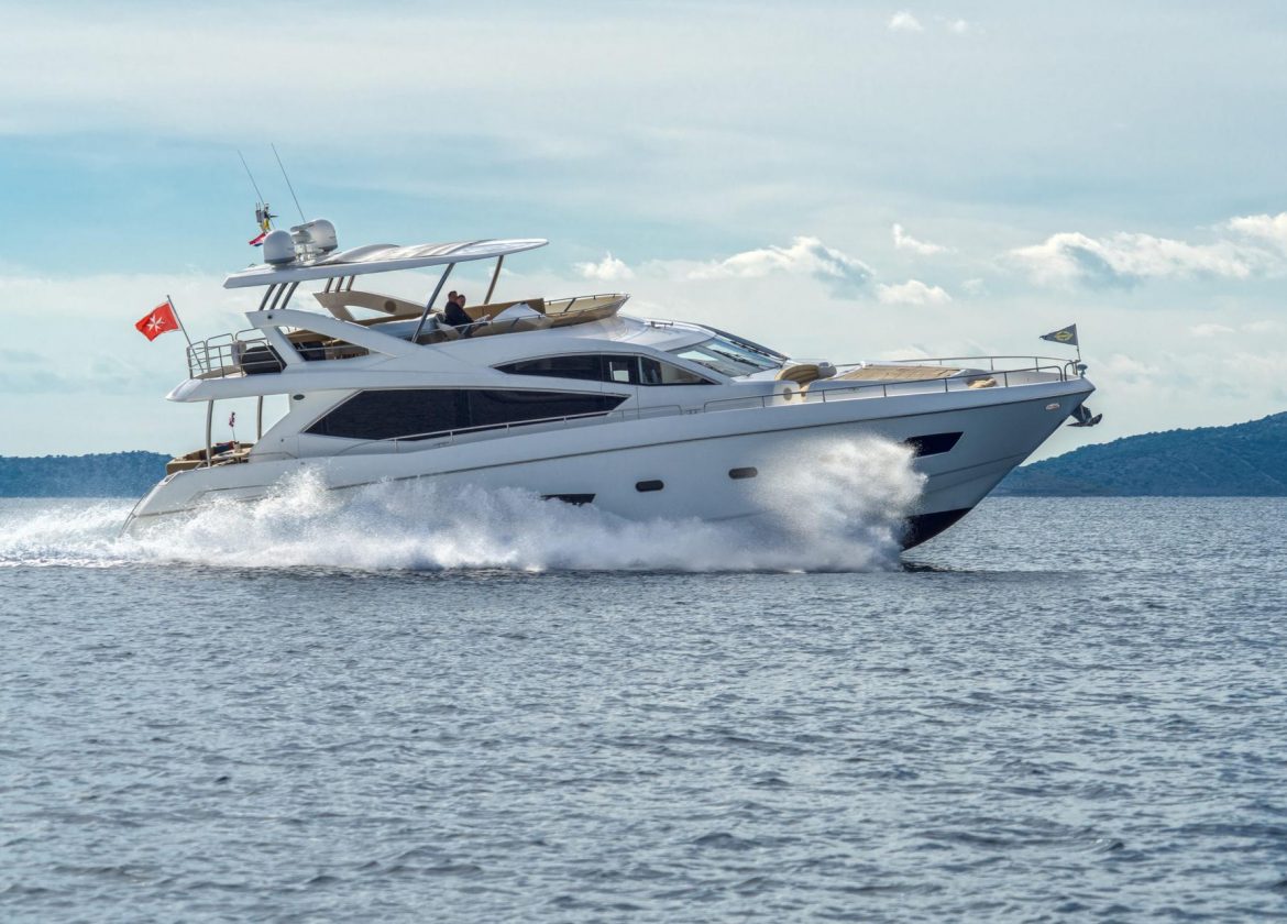 Sunseeker 73 Yacht charter Motor Yacht Cloudy Bay