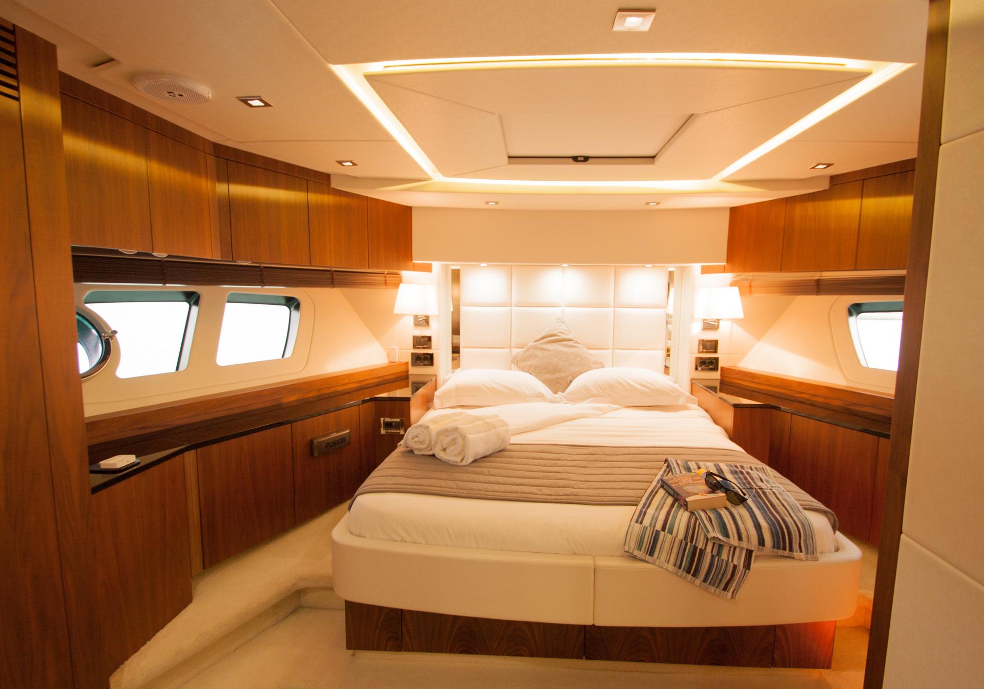 Cloudy bay Sunseeker Manhattan 73 crewed charter in Trogir luxury vip cabin - High Point Yachting
