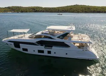 Yacht charter Motor Yacht Dawo